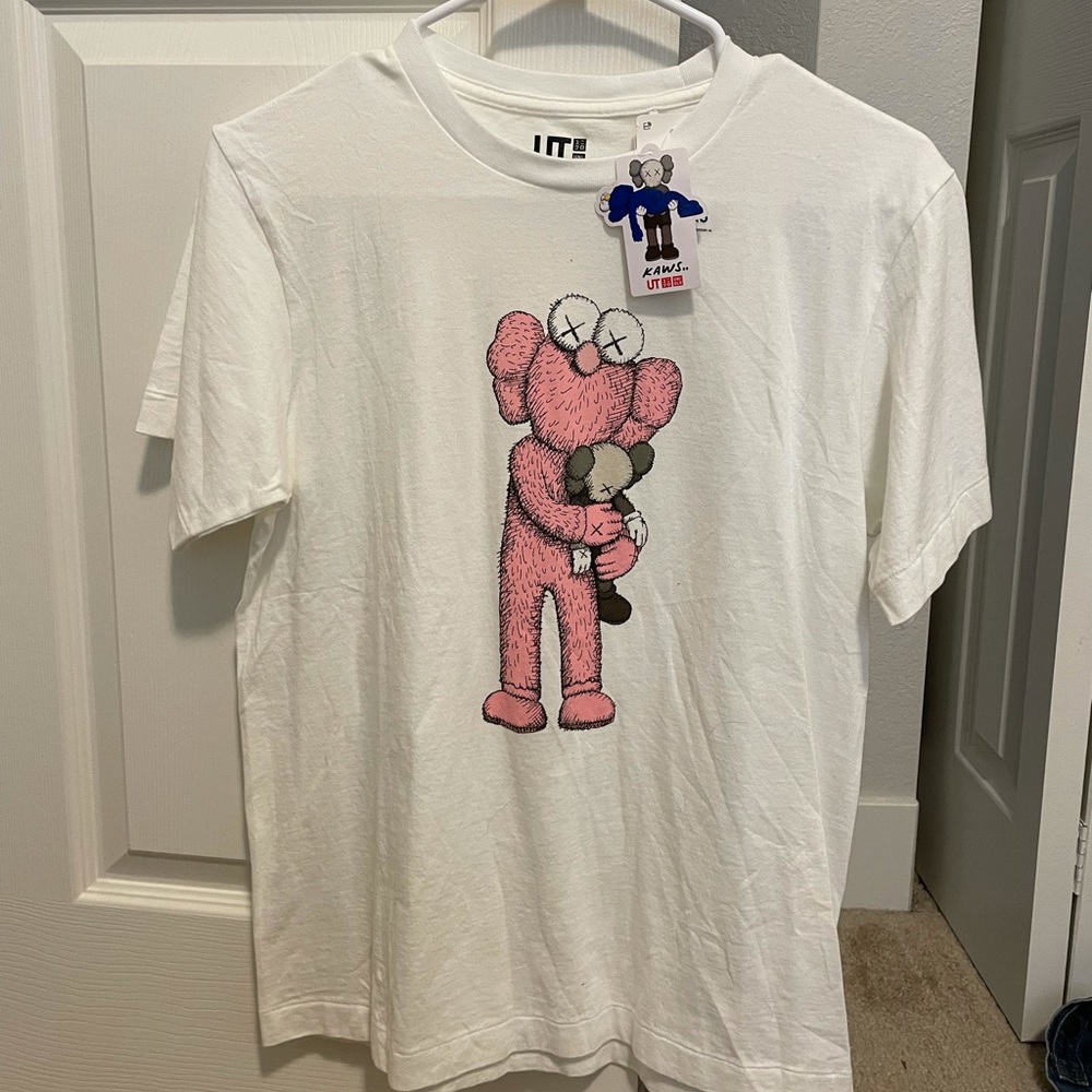 KAWS Uniqlo XS